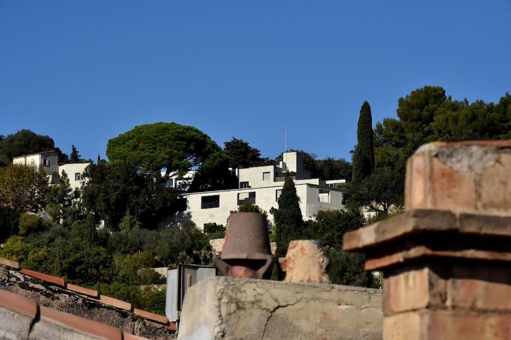 Lovely Flat In The Heart Of The Medieval City Hyeres Exterior photo
